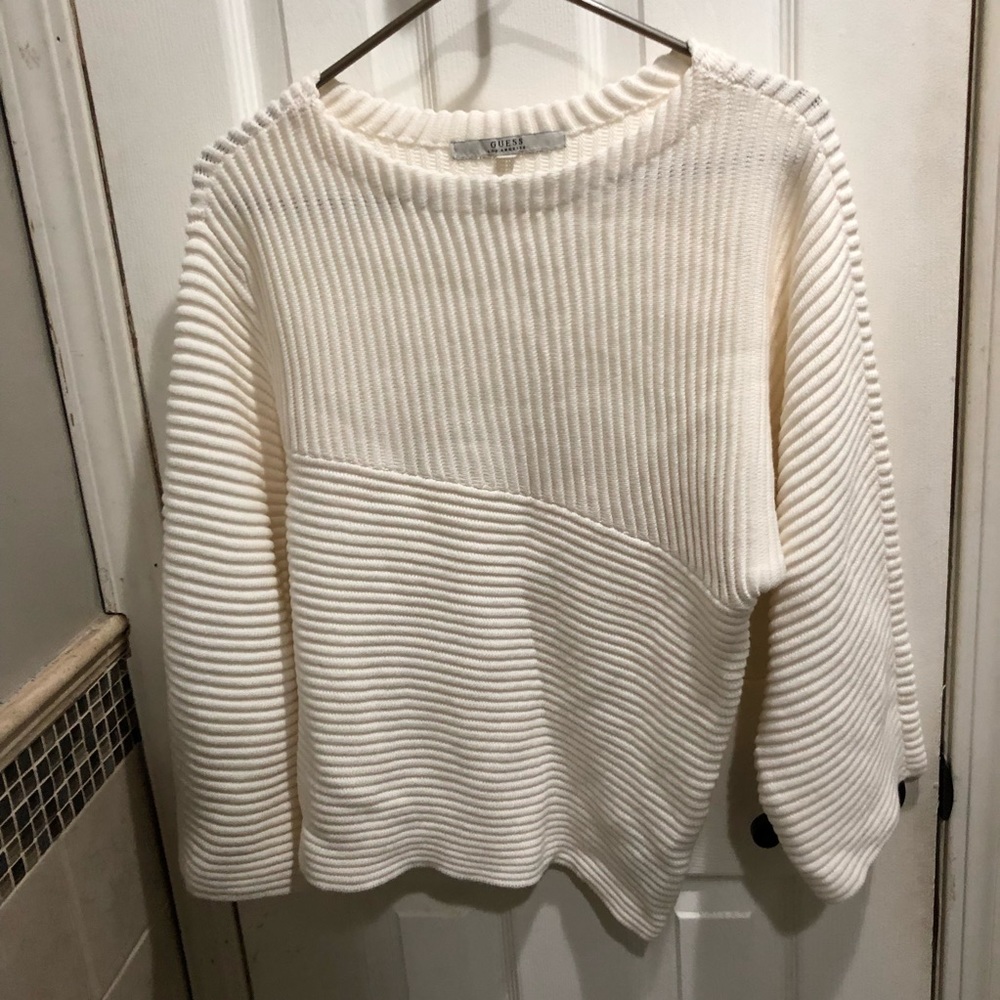 Guess comfortable sweater